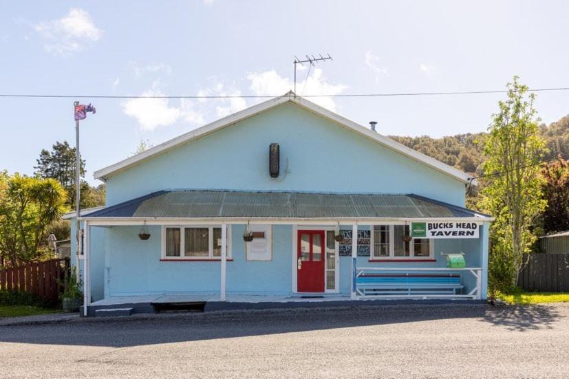 Brunnerton Lodge And Backpackers Greymouth Exterior photo